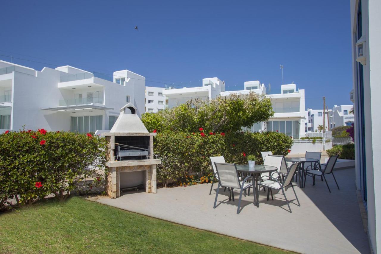 Protaras Seafront Villa Infinte Aretousa Exteriör bild