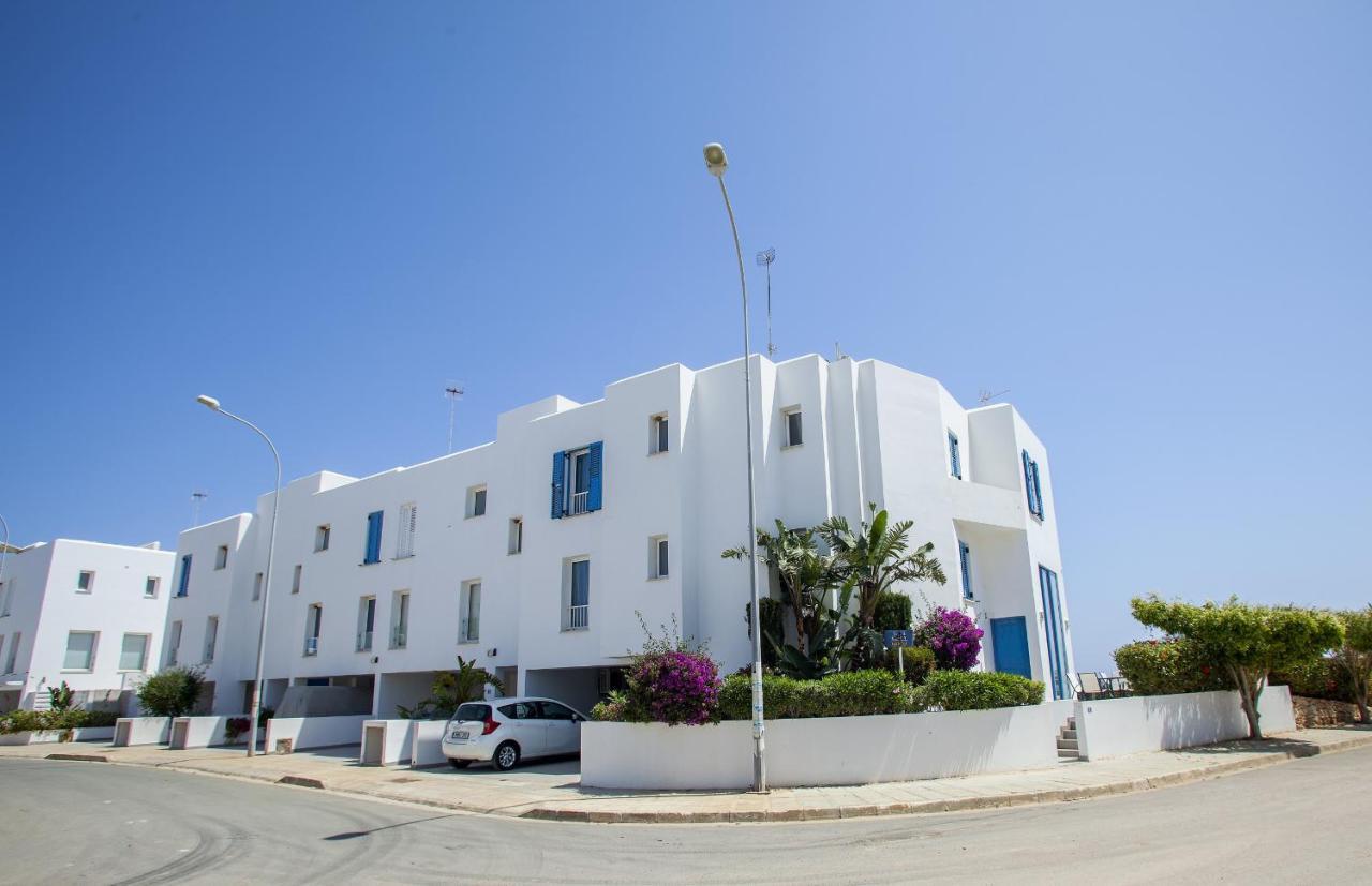 Protaras Seafront Villa Infinte Aretousa Exteriör bild